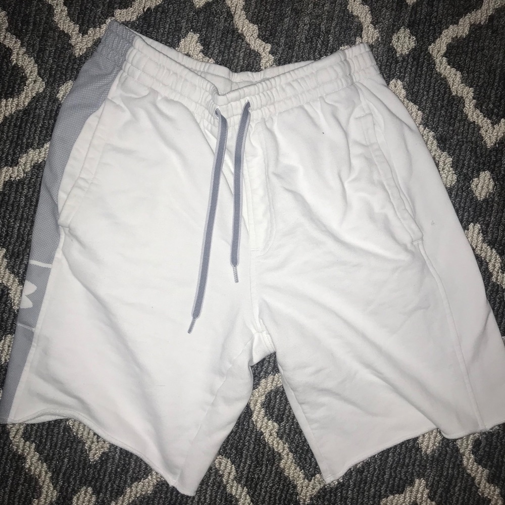 COPY - Under amour fleece shorts